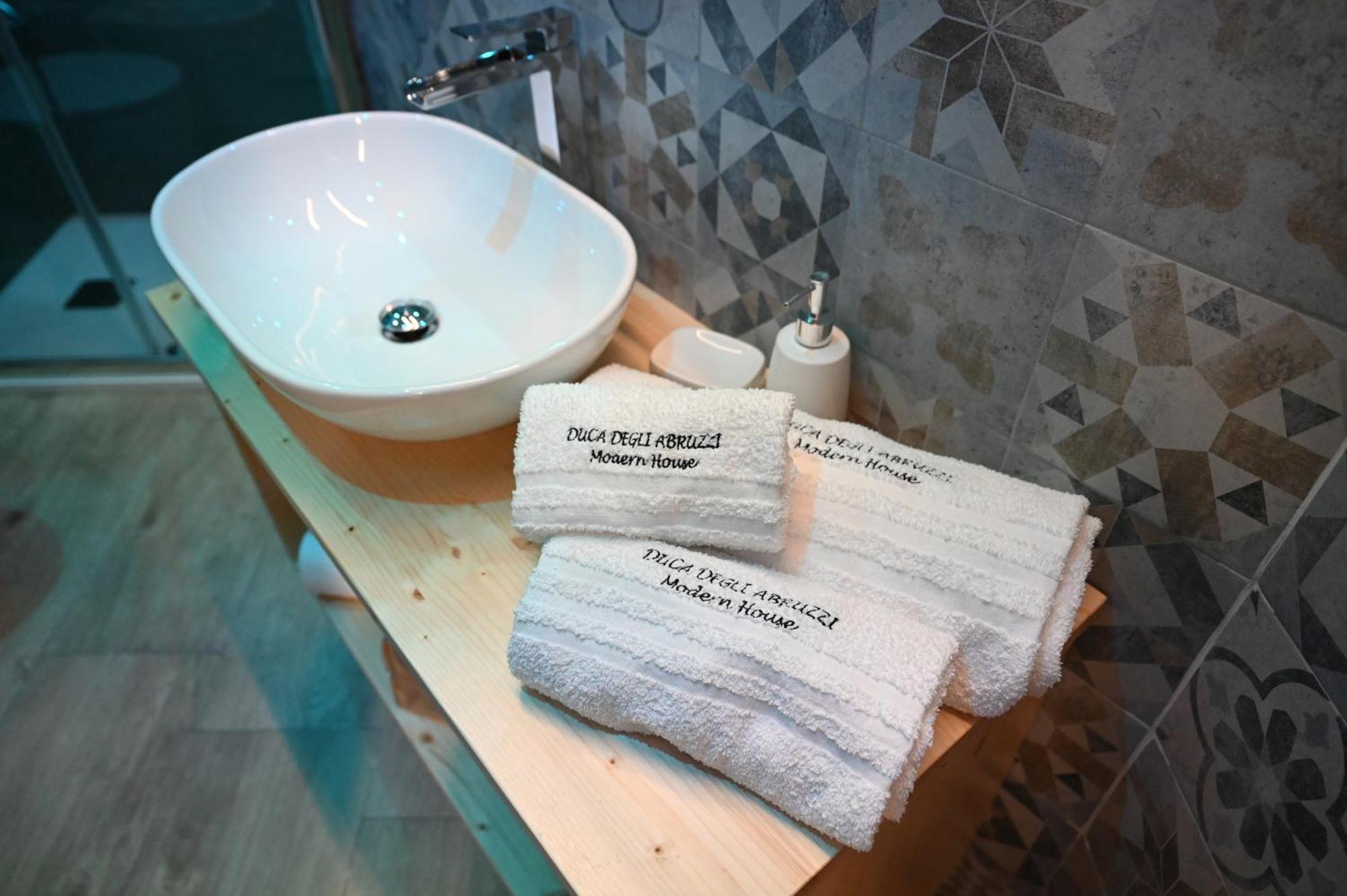شقة Duca Degli Abruzzi Modern House Luxury Relax برينديسي المظهر الخارجي الصورة