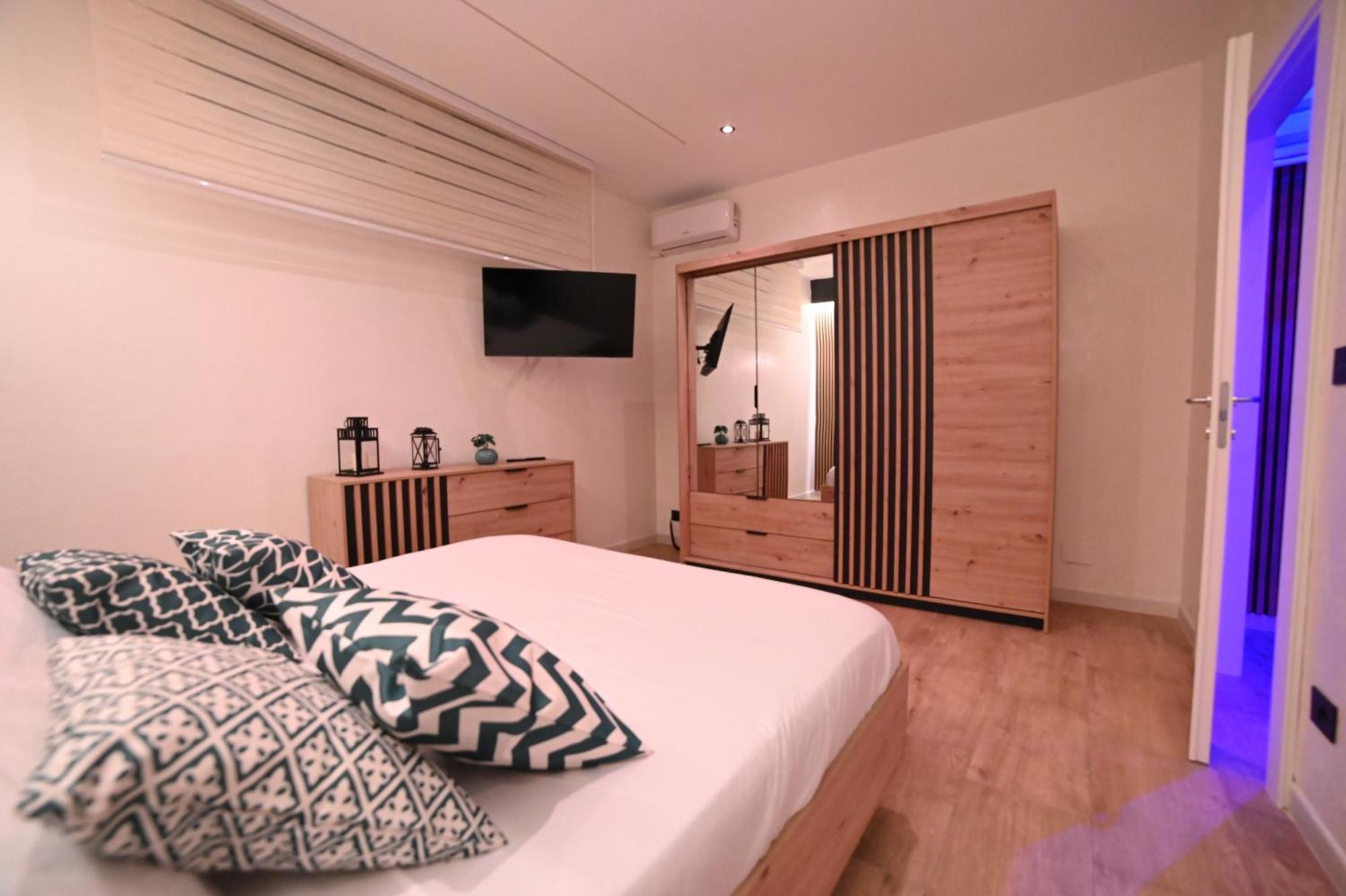 شقة Duca Degli Abruzzi Modern House Luxury Relax برينديسي المظهر الخارجي الصورة